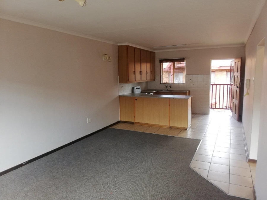 2 Bedroom Property for Sale in Kannoniers Park North West
